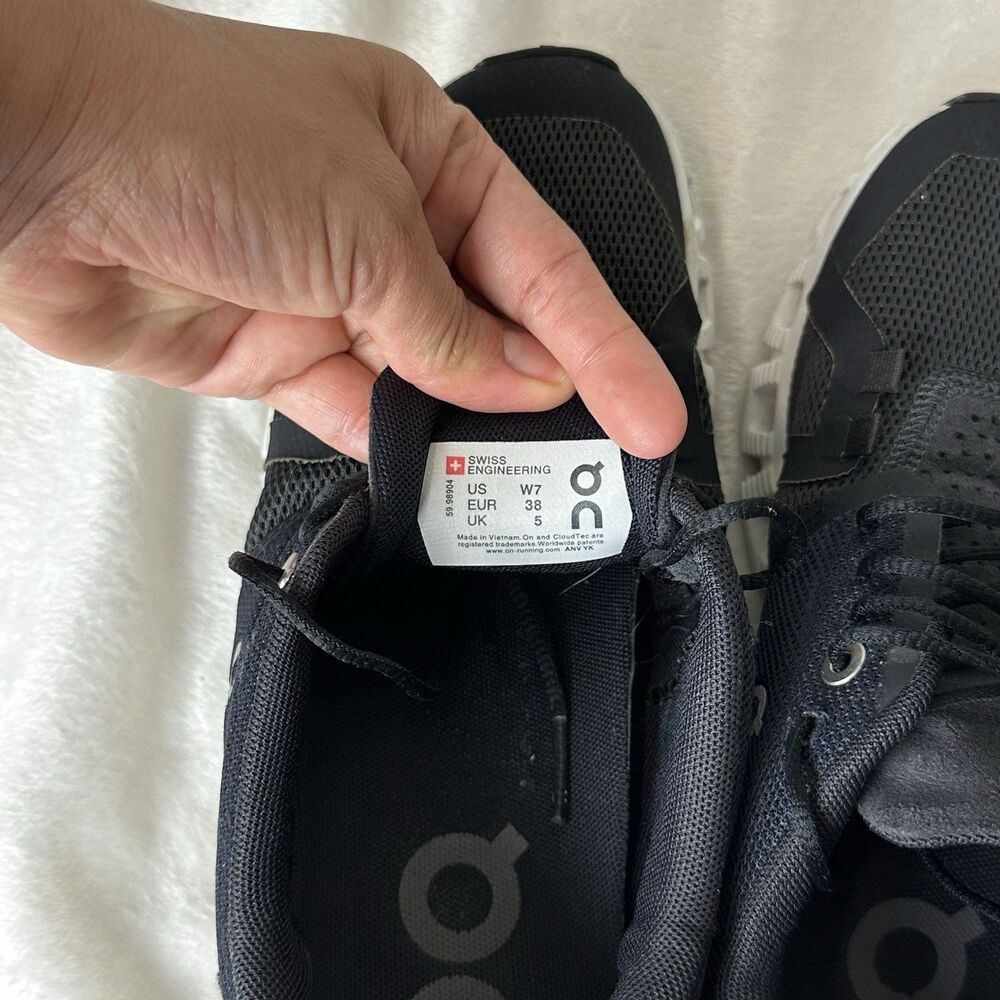 On Cloud 6 Sneakers Black White Womens 7 Running Athleisure Minimalist Comfort - Picture 12 of 16